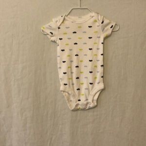 ❤️baby onesies 3 for $6❤️